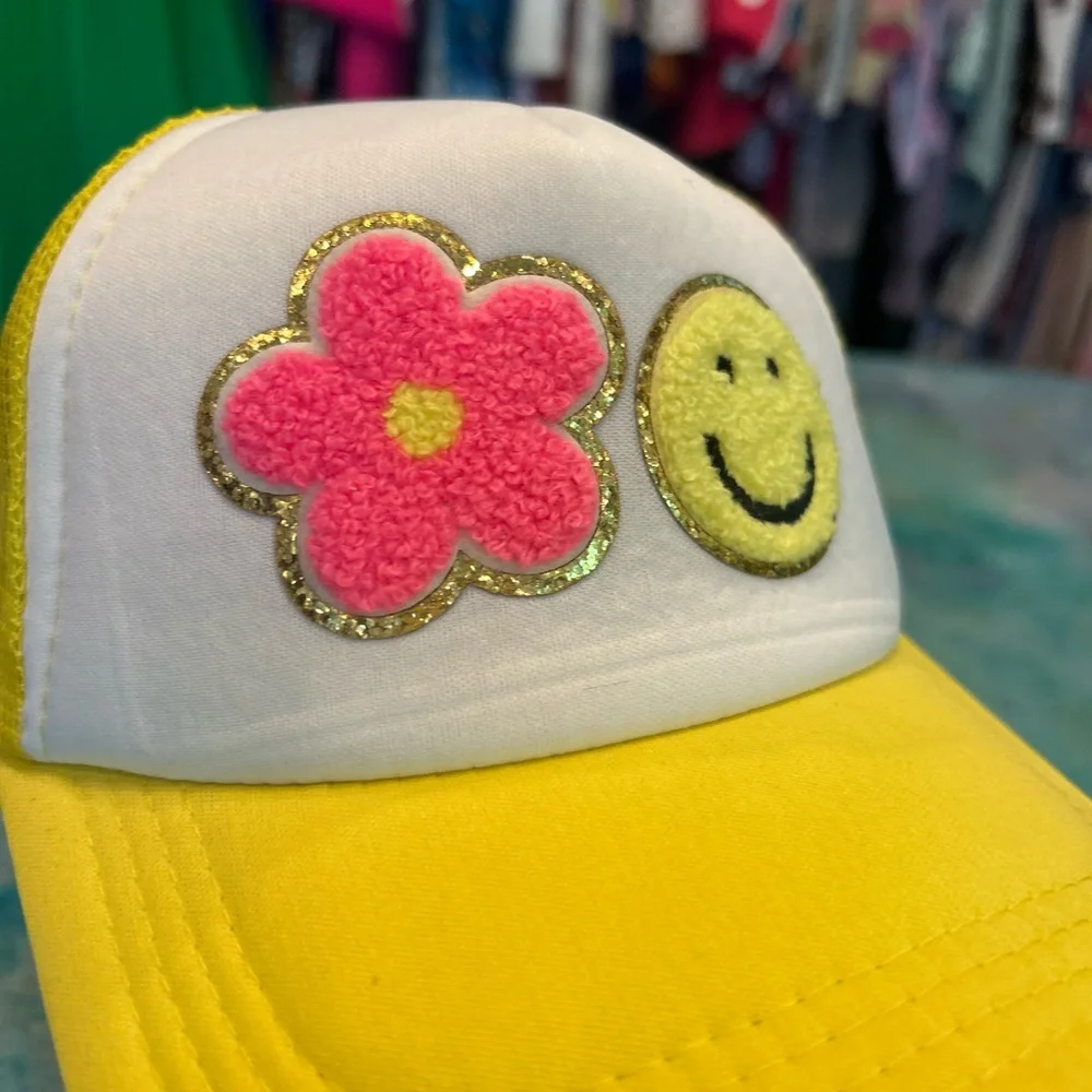 Happy Trucker Hat 💖 - Picture 2 of 6
